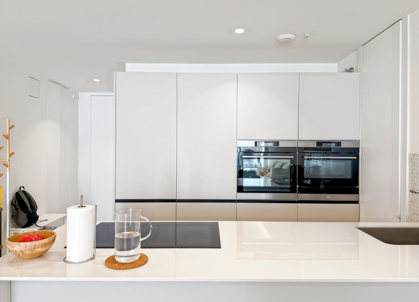 Resale - Apartment - Middle Floor Apartment - Estepona - Estepona Centro