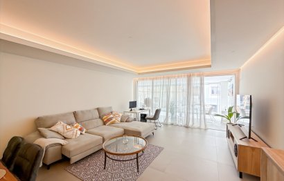 Resale - Apartment - Middle Floor Apartment - Estepona - Estepona Centro