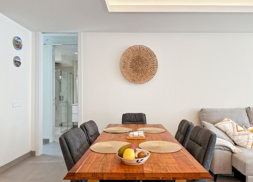 Resale - Apartment - Middle Floor Apartment - Estepona - Estepona Centro