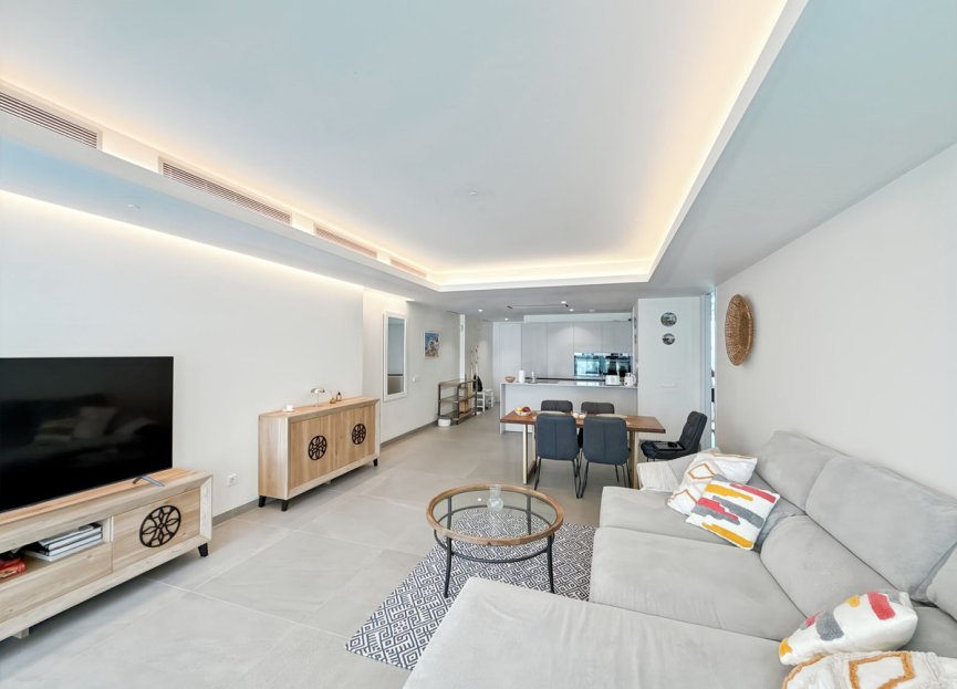 Resale - Apartment - Middle Floor Apartment - Estepona - Estepona Centro