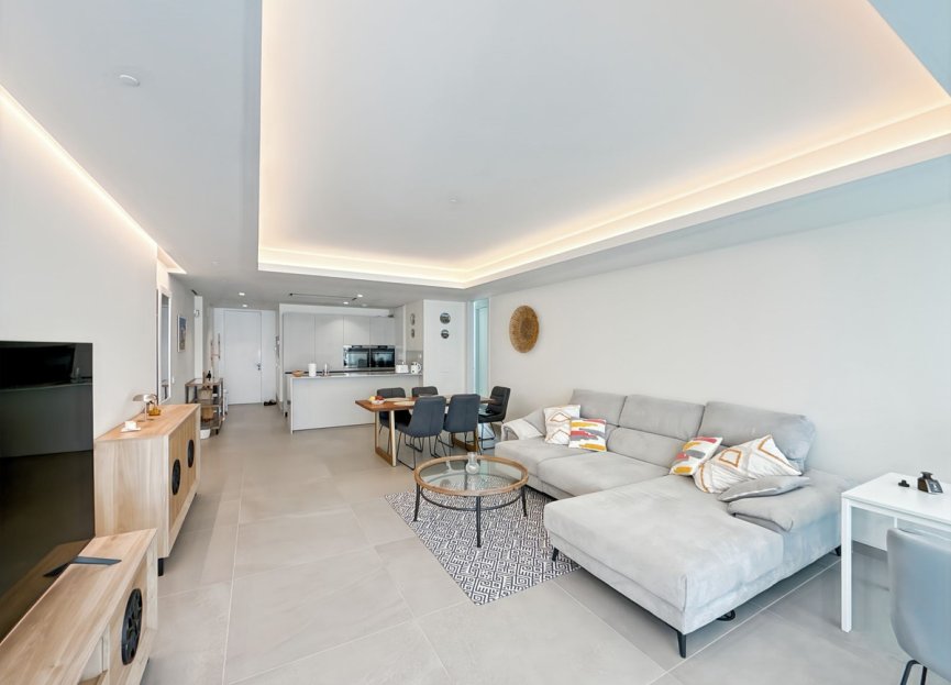 Resale - Apartment - Middle Floor Apartment - Estepona - Estepona Centro