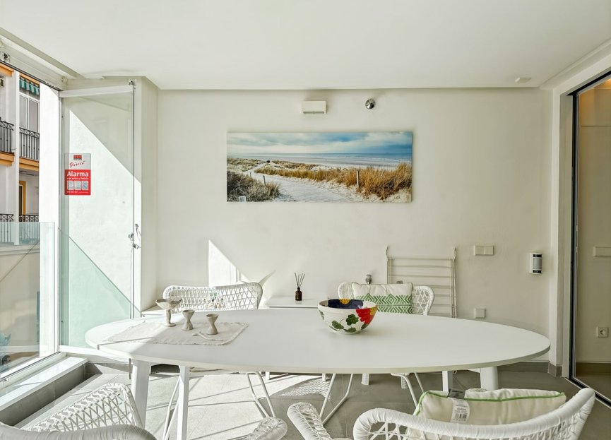 Resale - Apartment - Middle Floor Apartment - Estepona - Estepona Centro