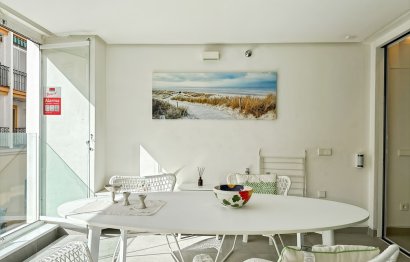 Resale - Apartment - Middle Floor Apartment - Estepona - Estepona Centro