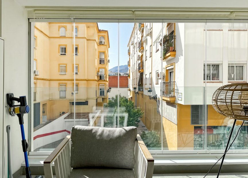Resale - Apartment - Middle Floor Apartment - Estepona - Estepona Centro