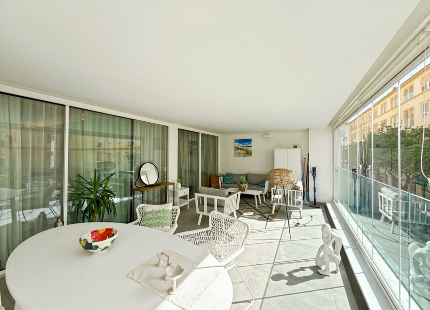 Resale - Apartment - Middle Floor Apartment - Estepona - Estepona Centro