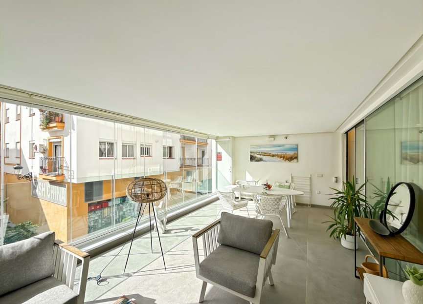 Resale - Apartment - Middle Floor Apartment - Estepona - Estepona Centro