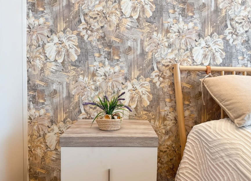 Resale - Apartment - Middle Floor Apartment - Estepona - Estepona Centro