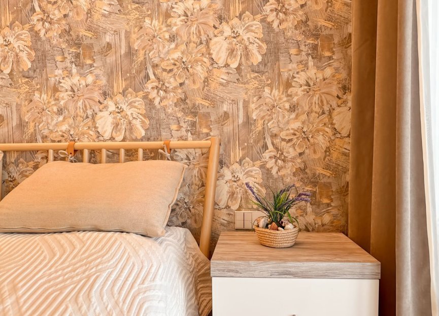 Resale - Apartment - Middle Floor Apartment - Estepona - Estepona Centro