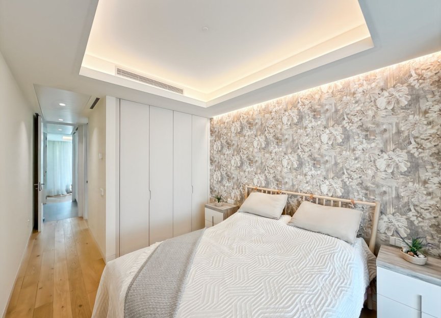 Resale - Apartment - Middle Floor Apartment - Estepona - Estepona Centro