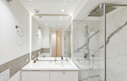 Resale - Apartment - Middle Floor Apartment - Estepona - Estepona Centro