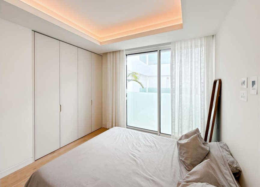 Resale - Apartment - Middle Floor Apartment - Estepona - Estepona Centro