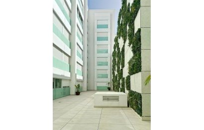 Resale - Apartment - Middle Floor Apartment - Estepona - Estepona Centro