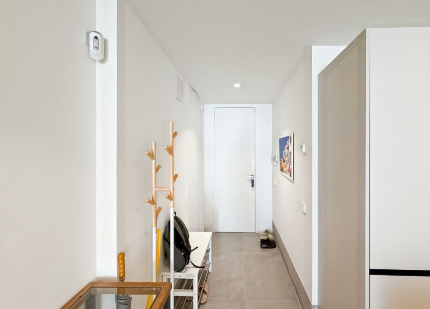 Resale - Apartment - Middle Floor Apartment - Estepona - Estepona Centro