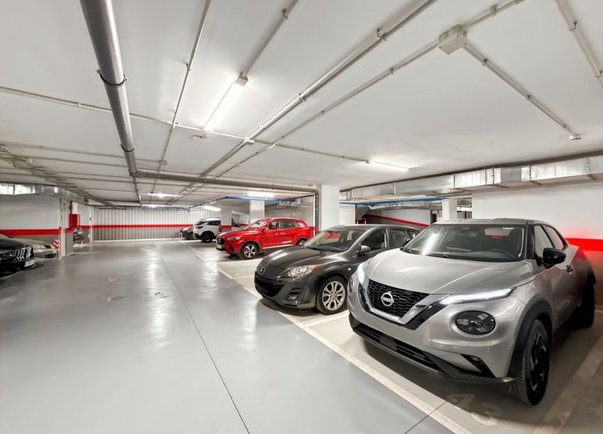 Resale - Apartment - Middle Floor Apartment - Estepona - Estepona Centro