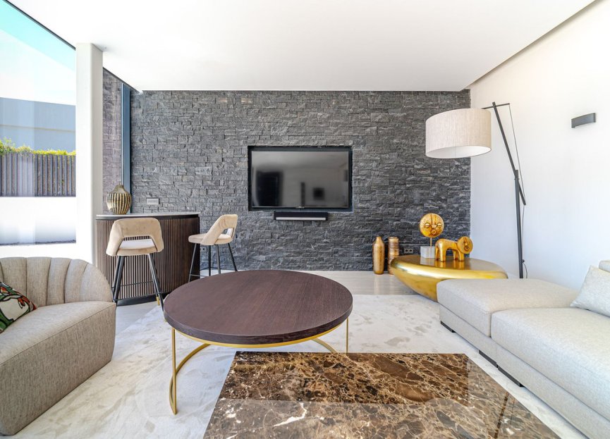 Resale - House - Detached Villa - Marbella - Nueva Andalucia