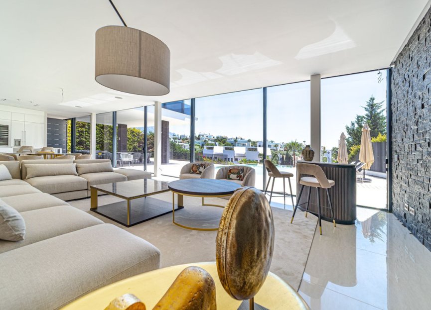 Resale - House - Detached Villa - Marbella - Nueva Andalucia