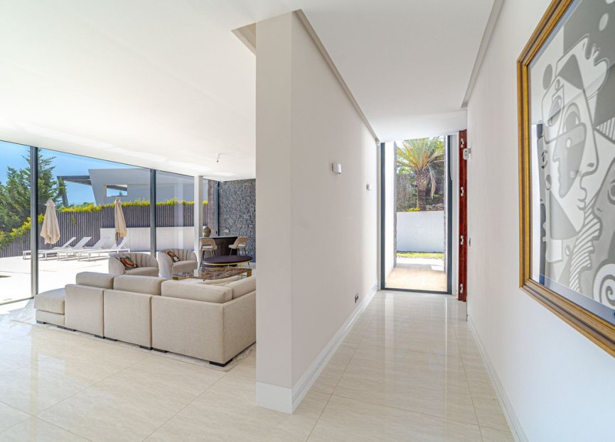 Resale - House - Detached Villa - Marbella - Nueva Andalucia