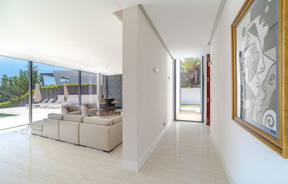 Resale - House - Detached Villa - Marbella - Nueva Andalucia