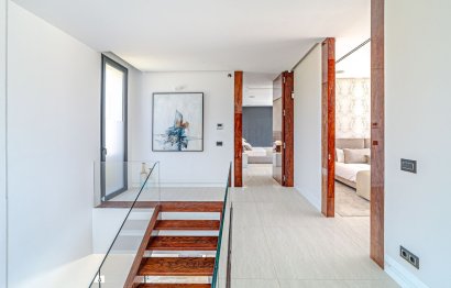 Resale - House - Detached Villa - Marbella - Nueva Andalucia