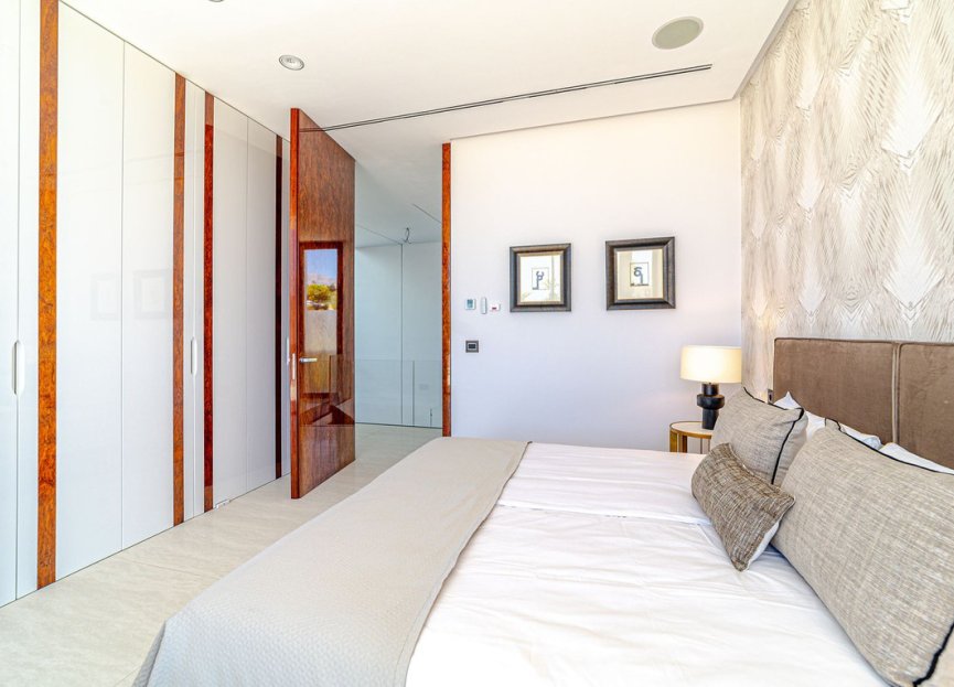 Resale - House - Detached Villa - Marbella - Nueva Andalucia