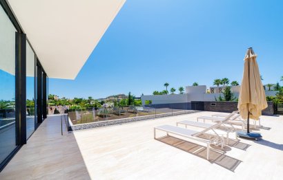 Resale - House - Detached Villa - Marbella - Nueva Andalucia