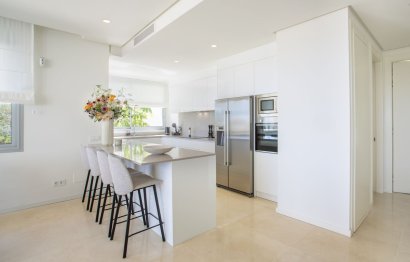 Resale - Apartment - Middle Floor Apartment - Benahavís - Benahavís Centro