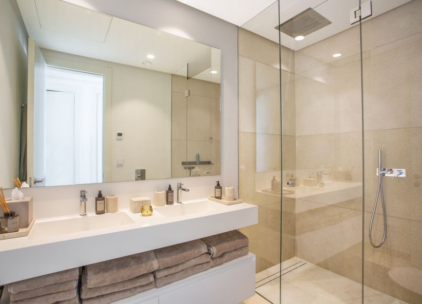 Resale - Apartment - Middle Floor Apartment - Benahavís - Benahavís Centro