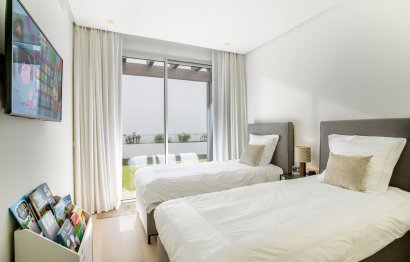 Resale - Apartment - Middle Floor Apartment - Benahavís - Benahavís Centro