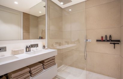 Resale - Apartment - Middle Floor Apartment - Benahavís - Benahavís Centro