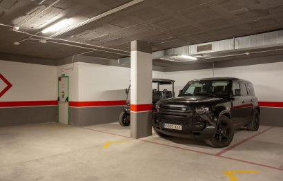 Resale - Apartment - Middle Floor Apartment - Benahavís - Benahavís Centro