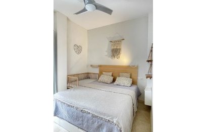 Resale - Apartment - Middle Floor Apartment - Benahavís - Benahavís Centro