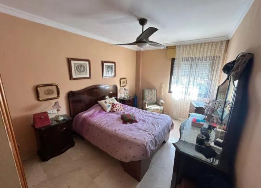 Resale - Apartment - Top Floor Apartment - Estepona - Estepona Centro