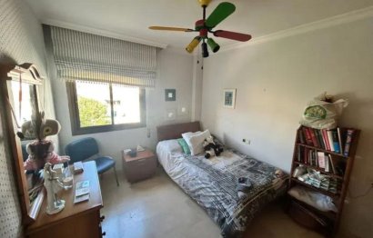 Resale - Apartment - Top Floor Apartment - Estepona - Estepona Centro