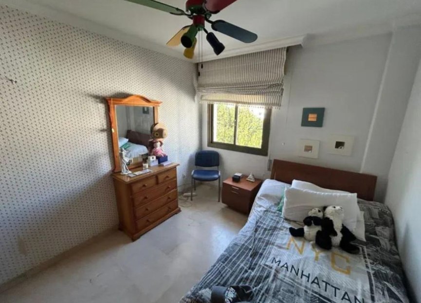 Resale - Apartment - Top Floor Apartment - Estepona - Estepona Centro