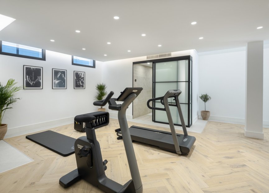 Resale - House - Detached Villa - Benahavís - La Quinta