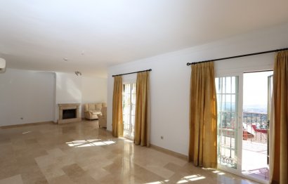 Resale - House - Townhouse - Marbella - La Mairena