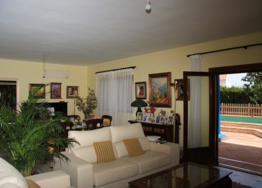 Resale - House - Detached Villa - Marbella - Marbella Centro