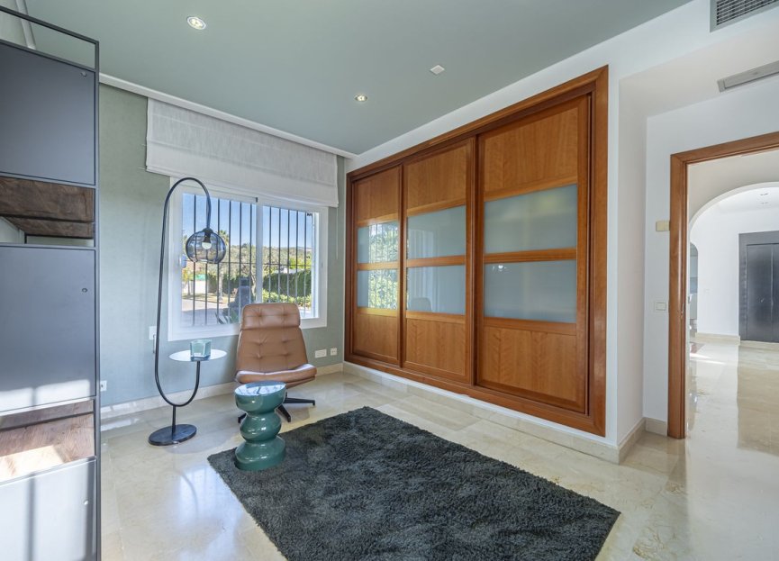 Reventa - House - Detached Villa - Marbella - Nueva Andalucia