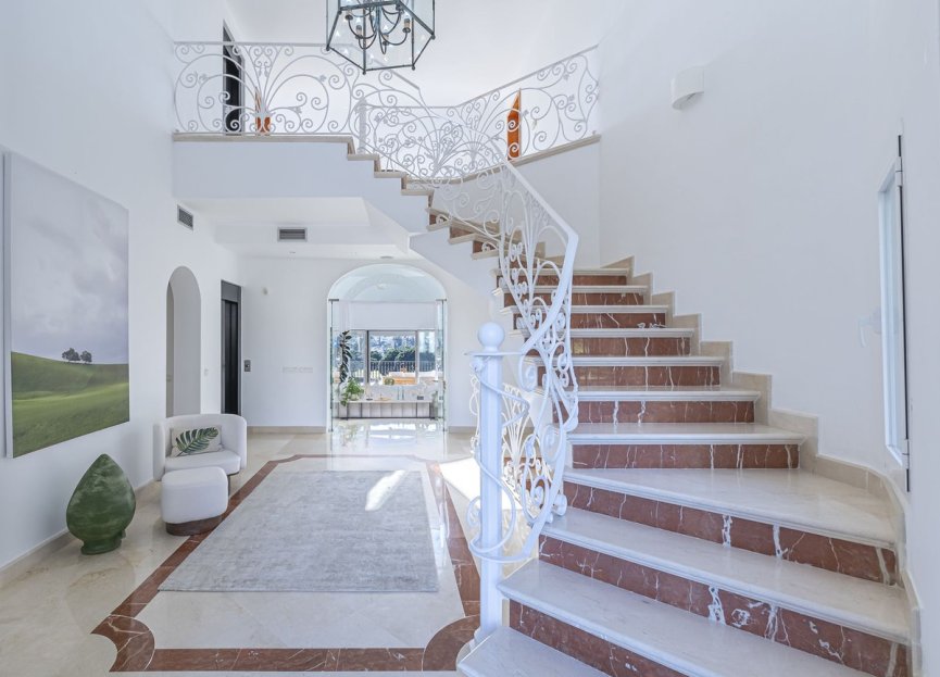 Reventa - House - Detached Villa - Marbella - Nueva Andalucia