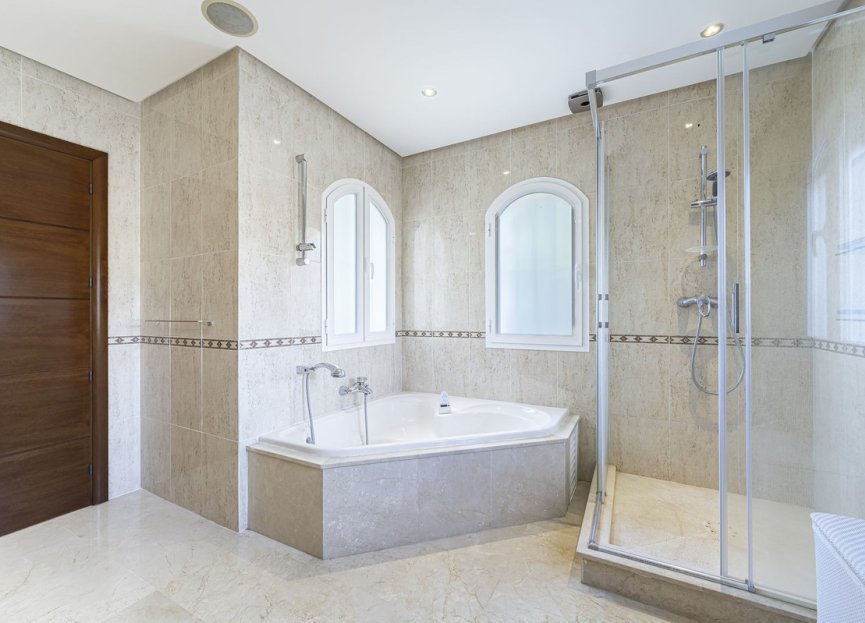 Reventa - House - Detached Villa - Marbella - Nueva Andalucia