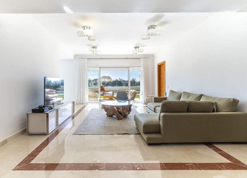 Reventa - House - Detached Villa - Marbella - Nueva Andalucia