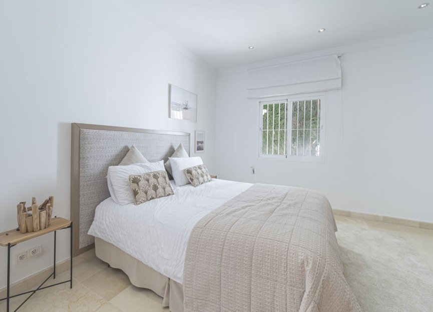 Reventa - House - Detached Villa - Marbella - Nueva Andalucia