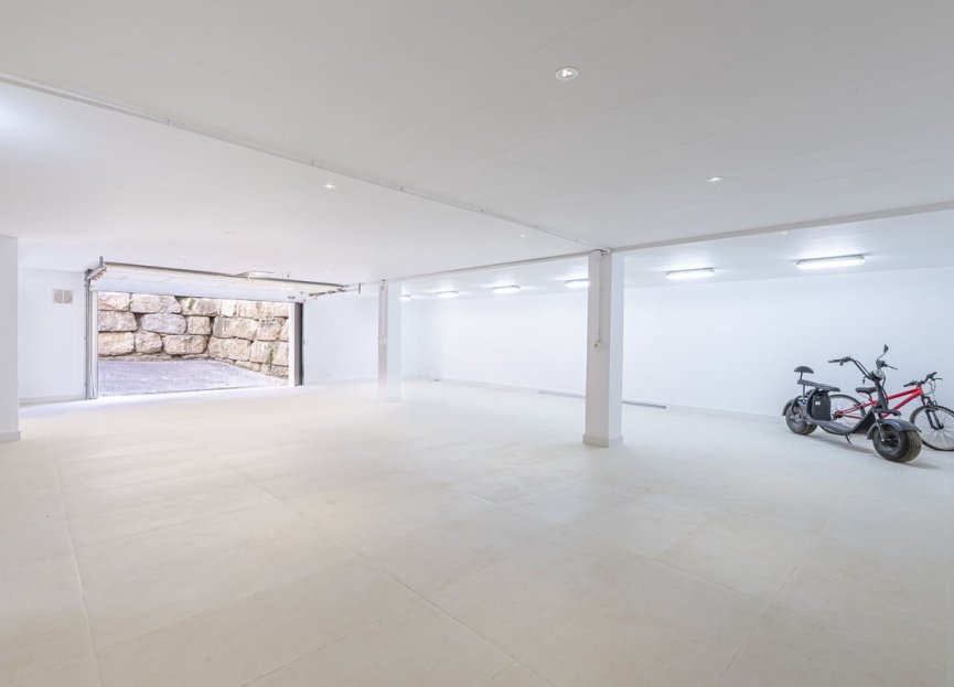 Reventa - House - Detached Villa - Marbella - Nueva Andalucia