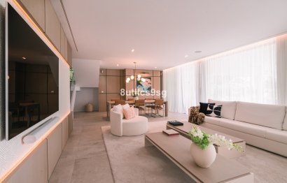 Resale - House - Detached Villa - Marbella - Nueva Andalucia