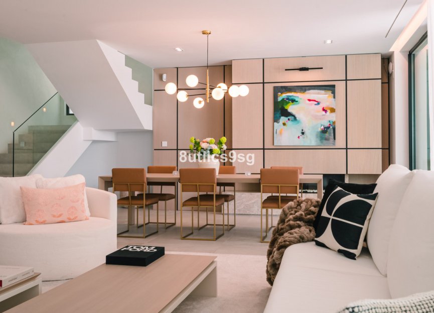 Resale - House - Detached Villa - Marbella - Nueva Andalucia