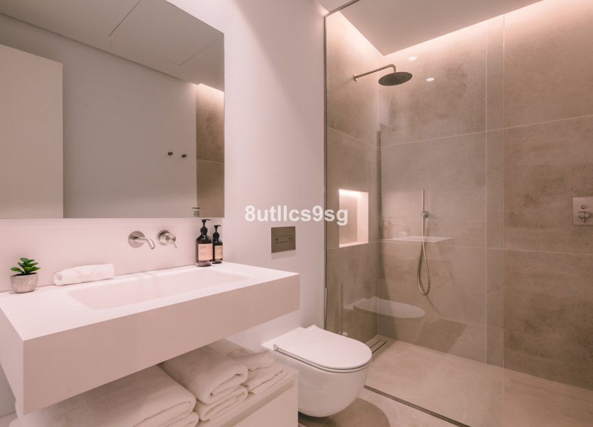 Resale - House - Detached Villa - Marbella - Nueva Andalucia