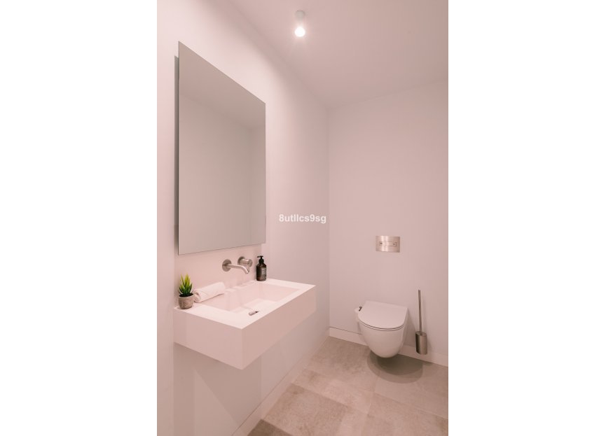 Resale - House - Detached Villa - Marbella - Nueva Andalucia