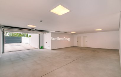 Resale - House - Detached Villa - Marbella - Nueva Andalucia