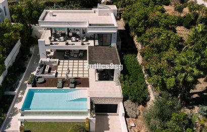 Resale - House - Detached Villa - Marbella - Nueva Andalucia