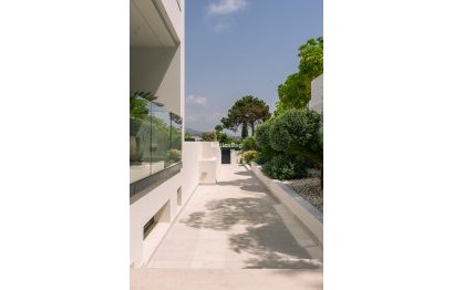 Resale - House - Detached Villa - Marbella - Nueva Andalucia